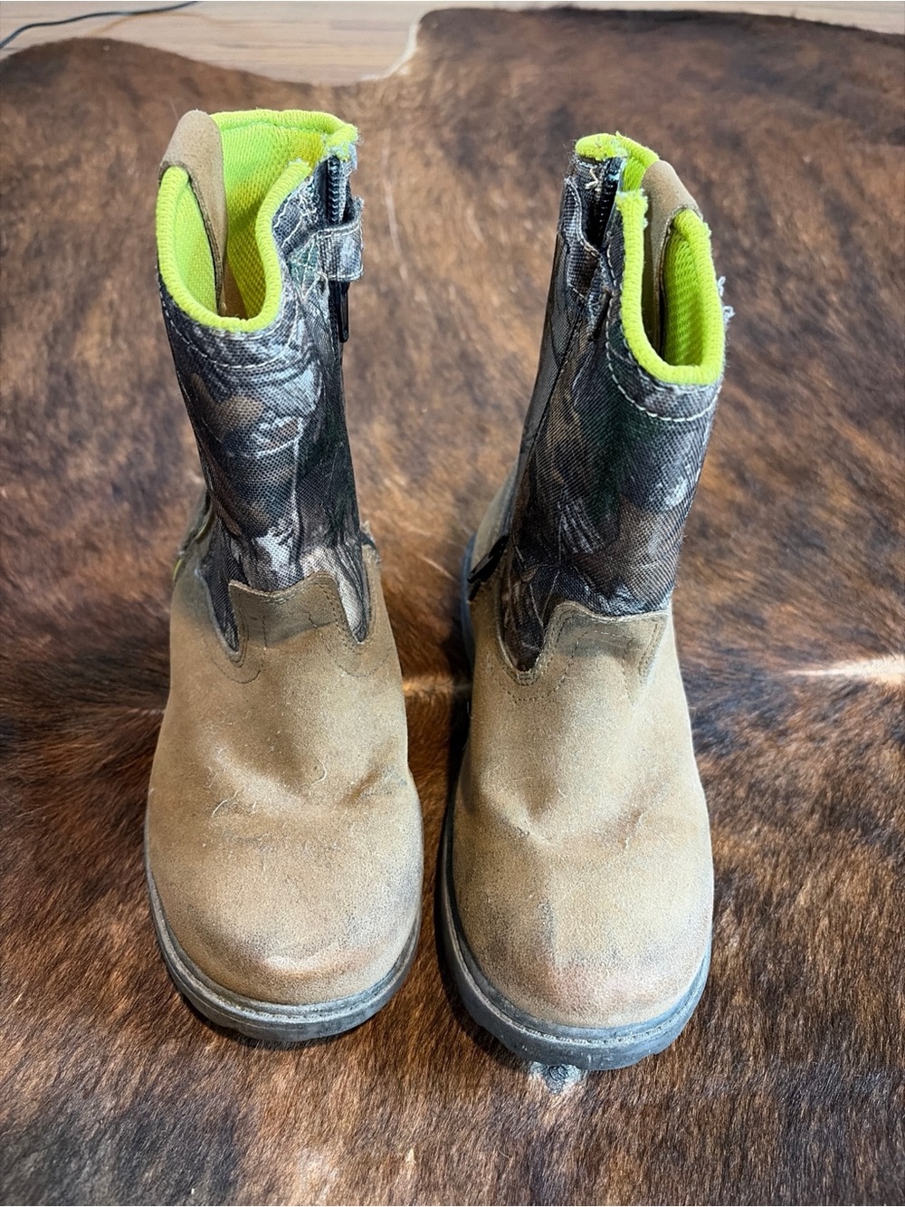 Magellan Outdoors Youth Size 2D Boots Camp Zip Up Mud Hunting Ranch Green Lining